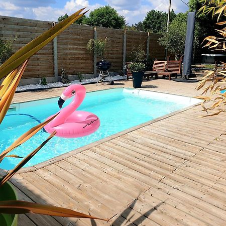 Vila Tiny House Avec Jardin Et Acces Piscine Chauffee Saint-Médard-en-Jalles Exteriér fotografie