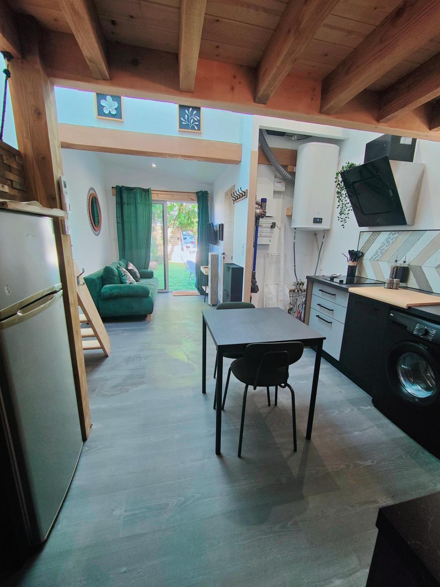 Vila Tiny House Avec Jardin Et Acces Piscine Chauffee Saint-Médard-en-Jalles Exteriér fotografie