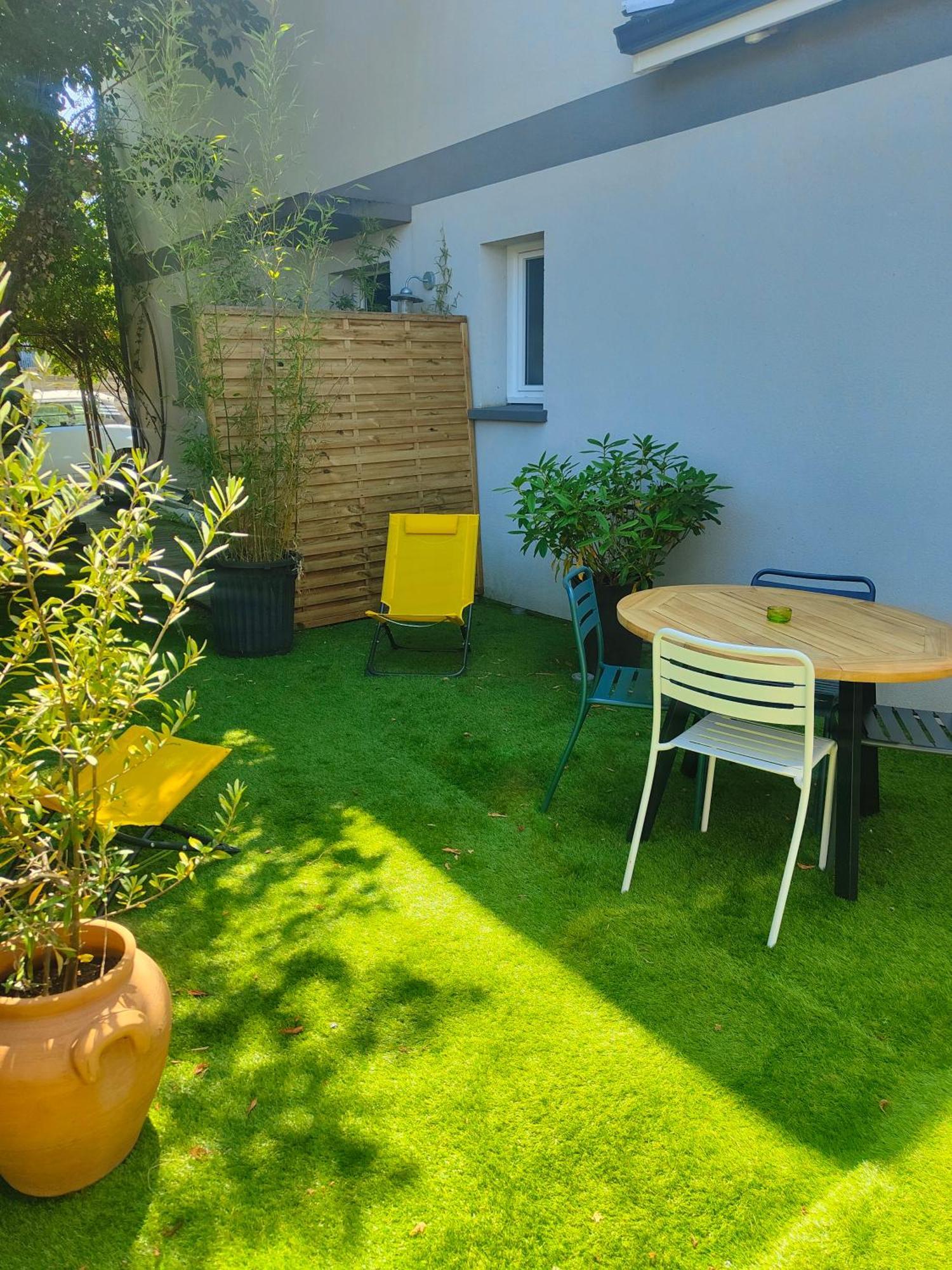 Vila Tiny House Avec Jardin Et Acces Piscine Chauffee Saint-Médard-en-Jalles Exteriér fotografie
