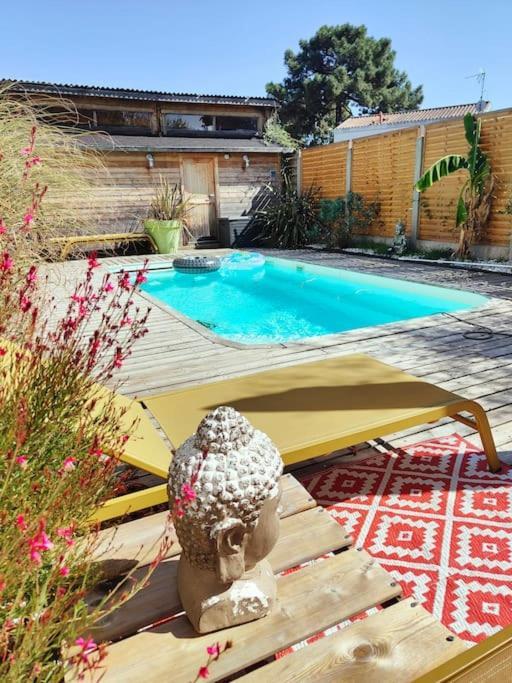 Vila Tiny House Avec Jardin Et Acces Piscine Chauffee Saint-Médard-en-Jalles Exteriér fotografie
